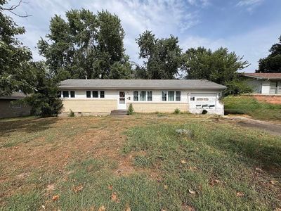 Property at 913 Flower Box Lane, Neosho, MO