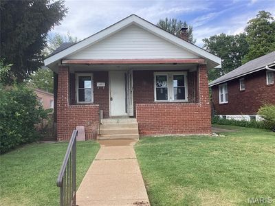 8249 Appleton Dr