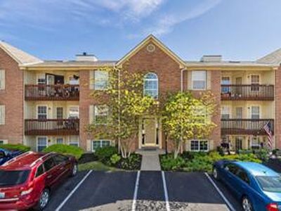 10 Meadow Ln Suite 2