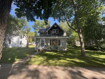 216 N 6th St