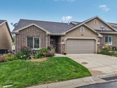 482 W Hyde Park Ln