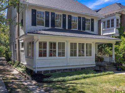 119 W Main St
