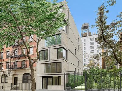 76 W 105th St #TOWNHOUSE 1