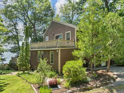 8-11 River Road