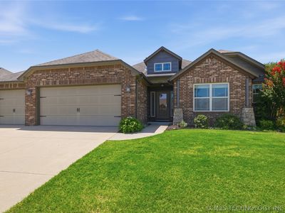 1004 E 135th Pl