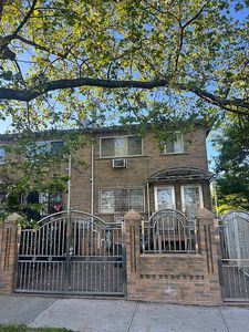 2839 Linden Blvd