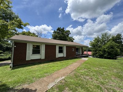 2105 Crestline Dr