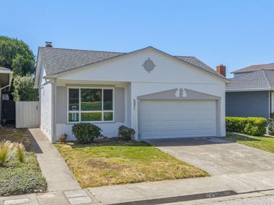 5077 Palmetto Ave