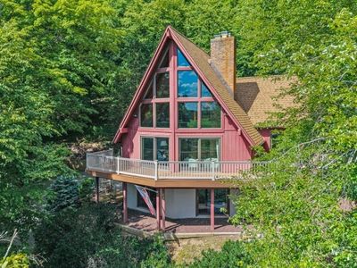 84 Two Bridges Rd