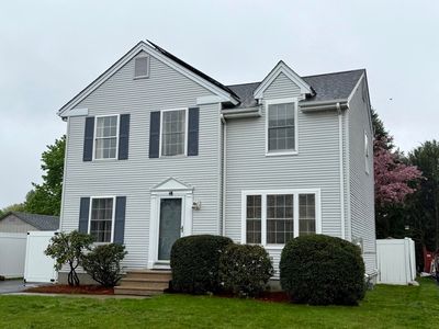 4 Laurence Ln