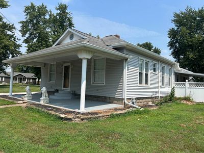 Property at 209 S Jackson St, Rushville, IL