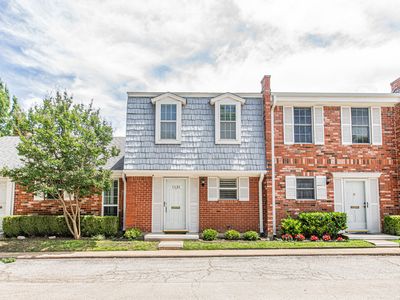 1131 Roaring Springs Rd