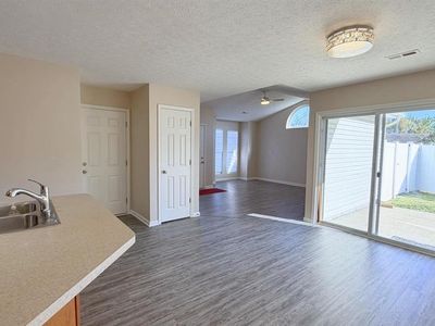 121 Applewood Ln