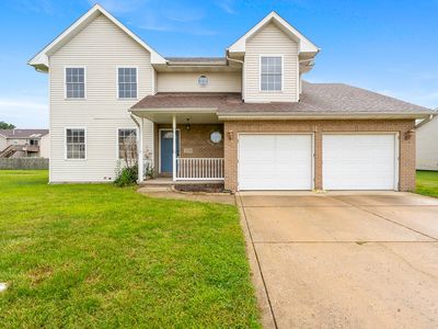 2559 Blackstone Cir