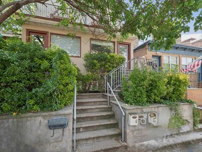 Property at 6 Carroll Pl, Weehawken, NJ