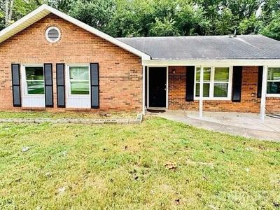 4824 Farm Pond Ln