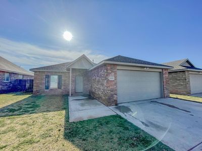 11303 Akron Ave