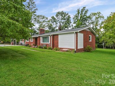 1030 Lippard Rd