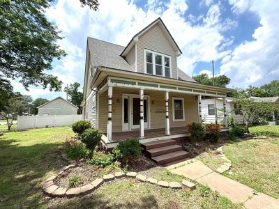 Property at 202 N Madison Ave, Anthony, KS