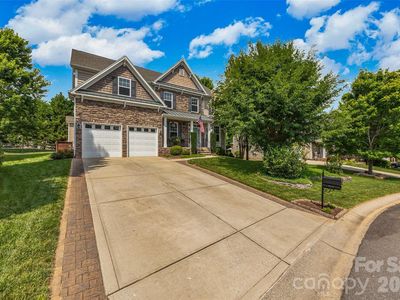 913 Vogel Way