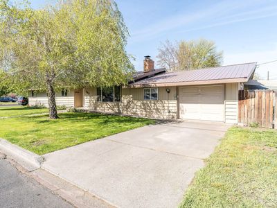 309 NW 9th St
