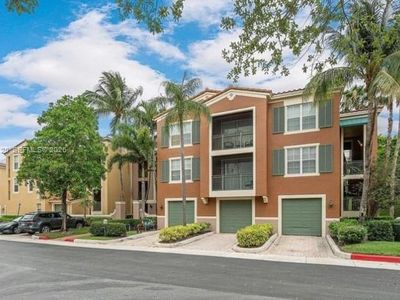 11760 Saint Andrews Pl APT 302