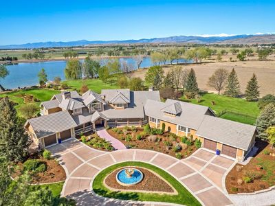 9402 Crystal Ln