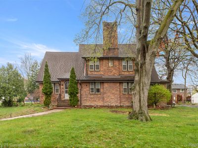 9045 Riverdale