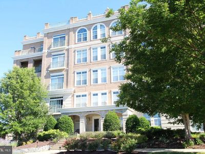 830 Belmont Bay Dr APT 303