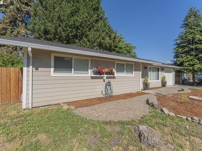 708 NE 1st Ct