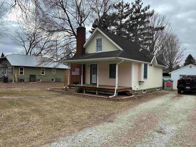 704 N Maple Grove Ave
