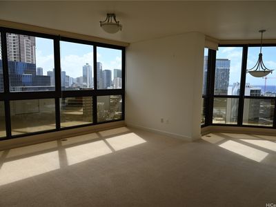600 Queen St APT 1911