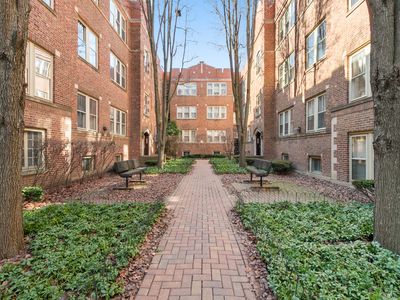 Property at 219 N Oak Park Ave APT 1E, Oak Park, IL