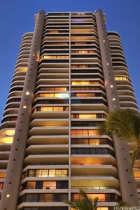 1910 Ala Moana Blvd APT 27A