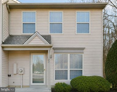 92 Forest Ct