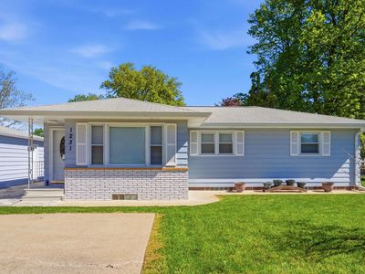Property at 1231 E Ridgeway Ave, Waterloo, IA