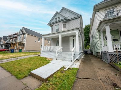465 Woodlawn Ave