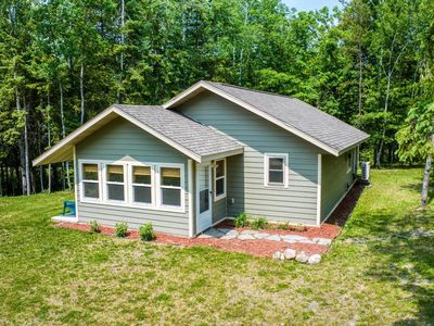 17303 Roosevelt Rd SE