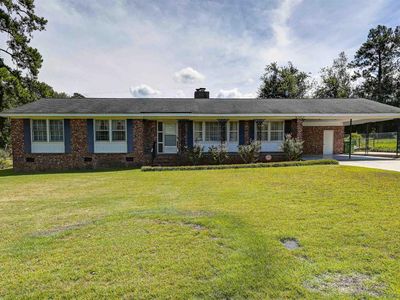1900 Dominion Dr