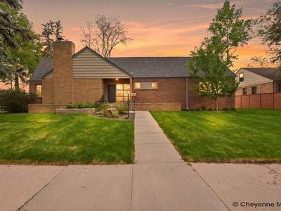 318 W 2nd Ave
