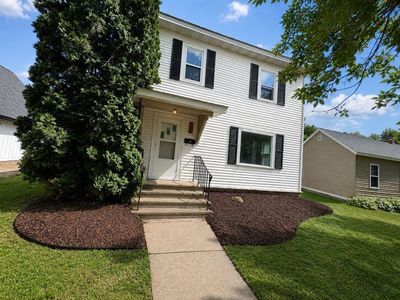 111 W 7th St