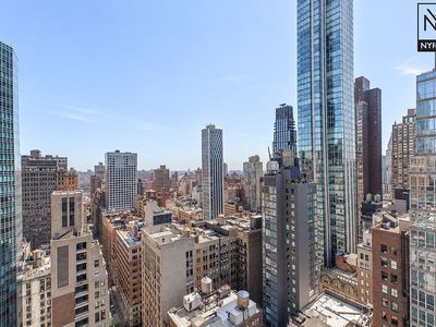 325 5th Ave APT 34E