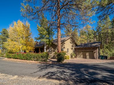 820 BRYCE CANYON Circle