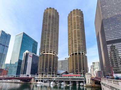 300 N State St APT 4911