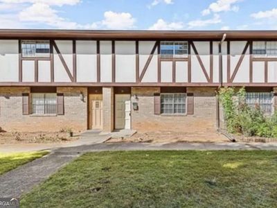 2956 N Dekalb Dr APT D