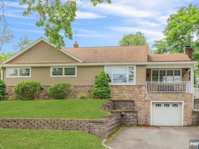 Property at 42 Heatherhill Rd, Cresskill, NJ