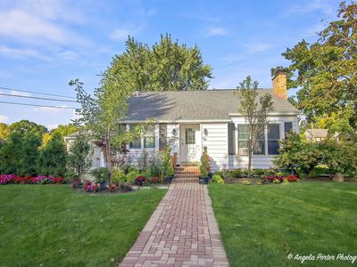 906 Ridge Ave