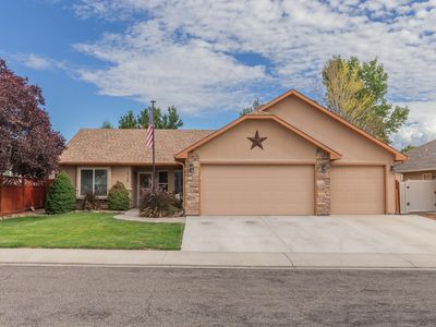 2928 Sylvia Ln