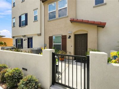22318 Lily Ct