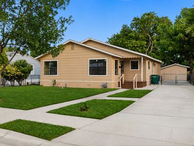 742 Royston Ave